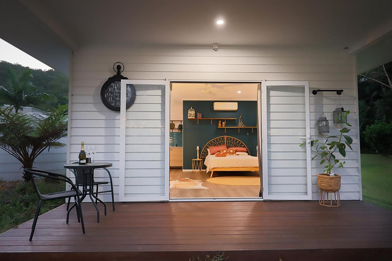 The Poolhaus Retreat - Peaceful Private Studio Valdora Exterior foto